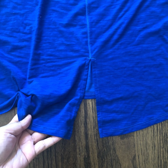 Under armour bundle 2 workout tops long sleeve and short sleeve tees - Picture 8 of 9